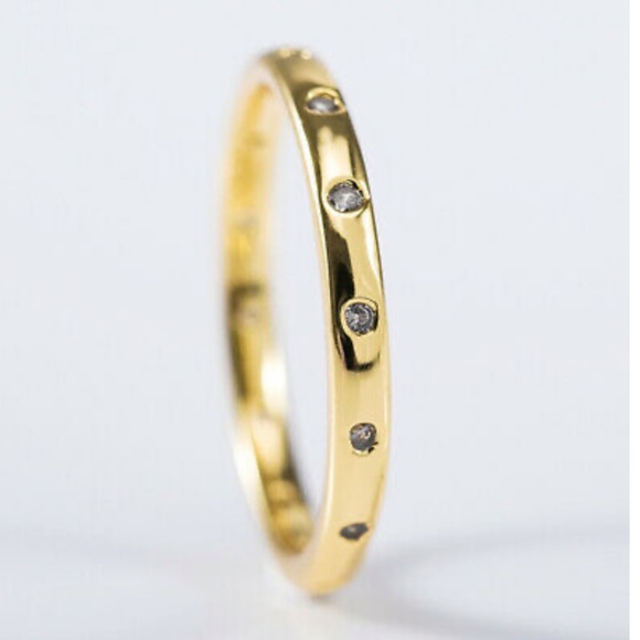 Jewelry - New 18k gold plated band Ring
